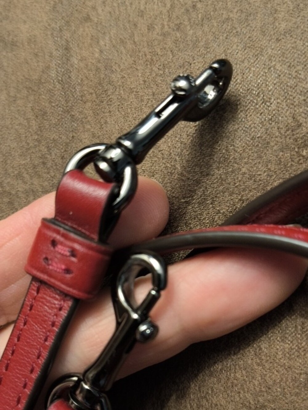 Coach Tag And Crossbody Strap ❤️ Dark Cherry And Gun Metal - Picture 3 of 11